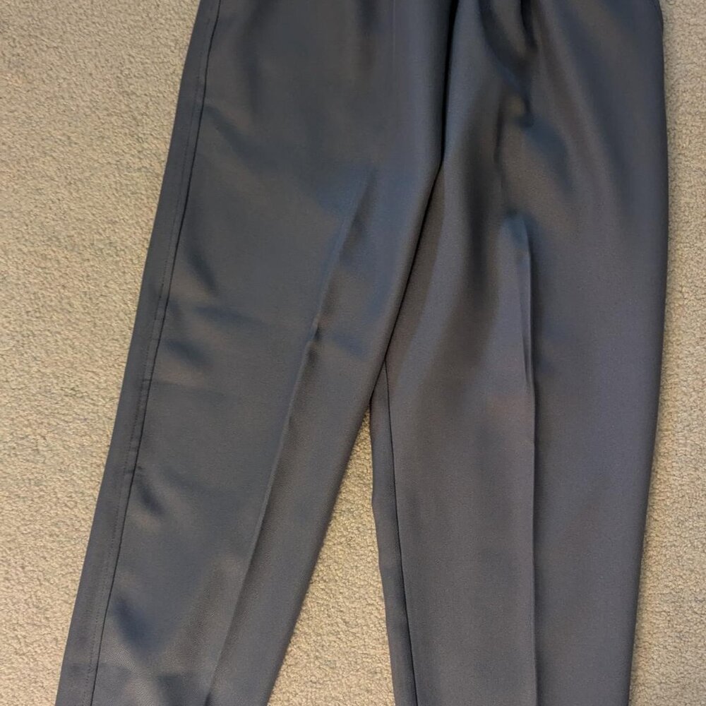 Excellent Condition Bon Worth Gray Slacks, Size PMS (Petite Medium), Inseam 25